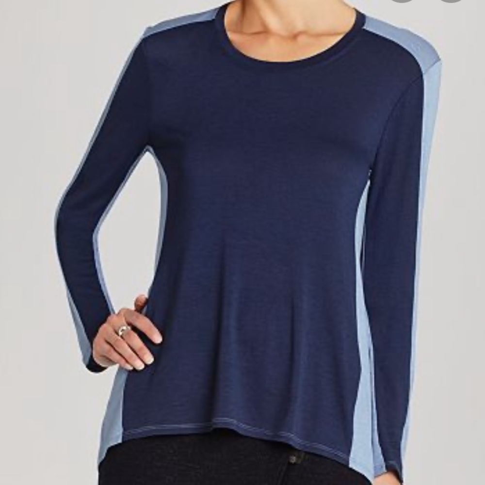 BCBGMAXAZRIA “Lane” top navy/sky blue